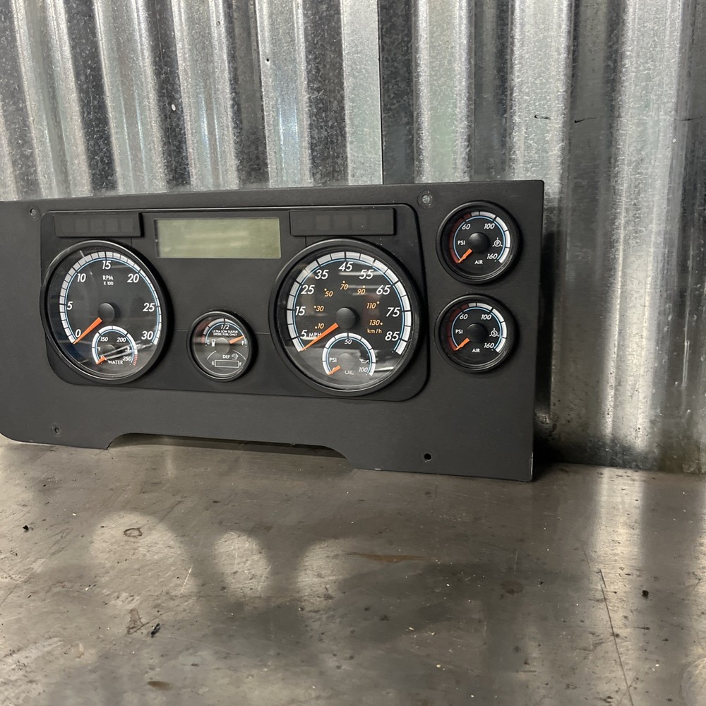 2015 Freightliner Cascadia Dash Cluster