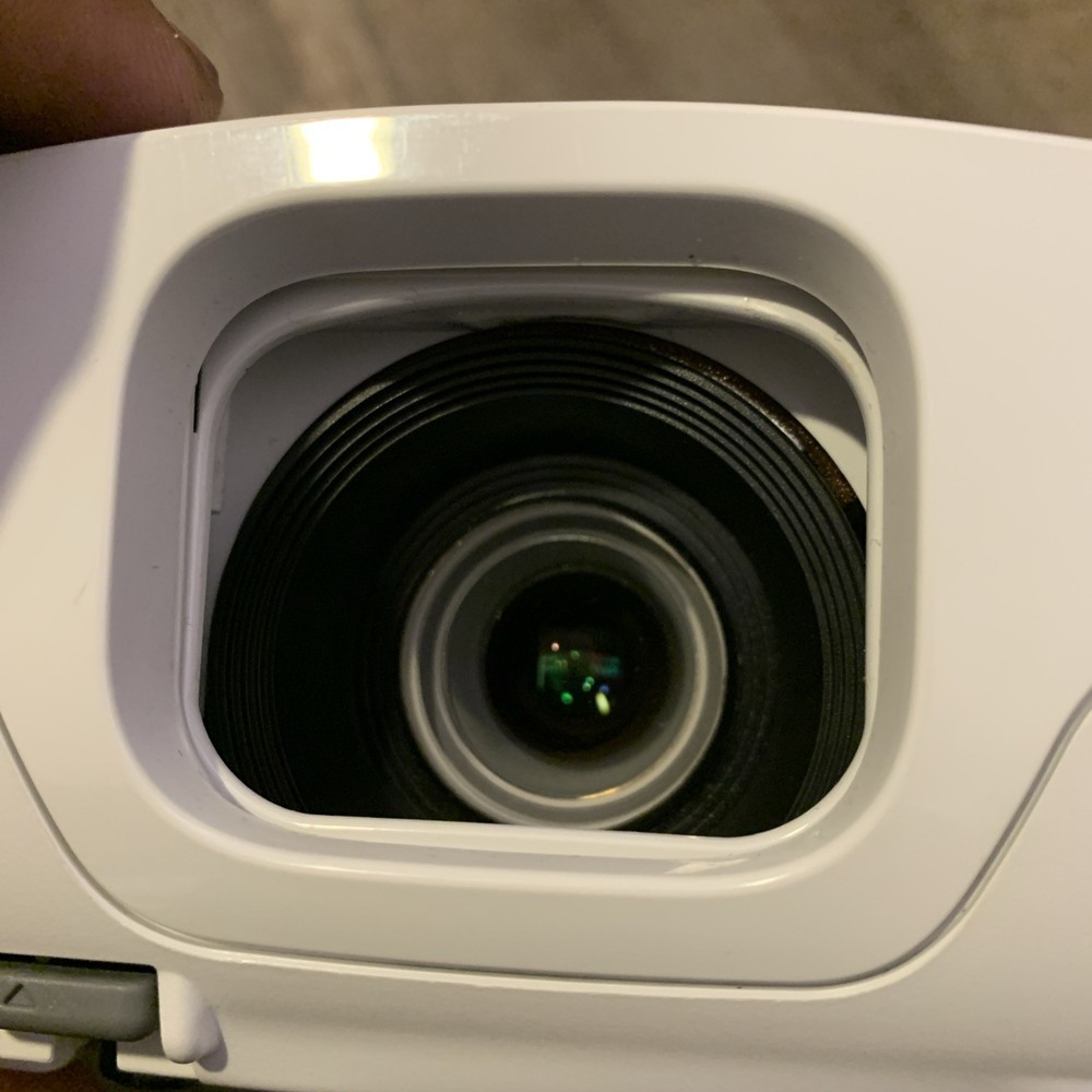 Epson EX3200 Digital LCD Projector H369A Power Cord + Bag POWERS ON UNTESTED