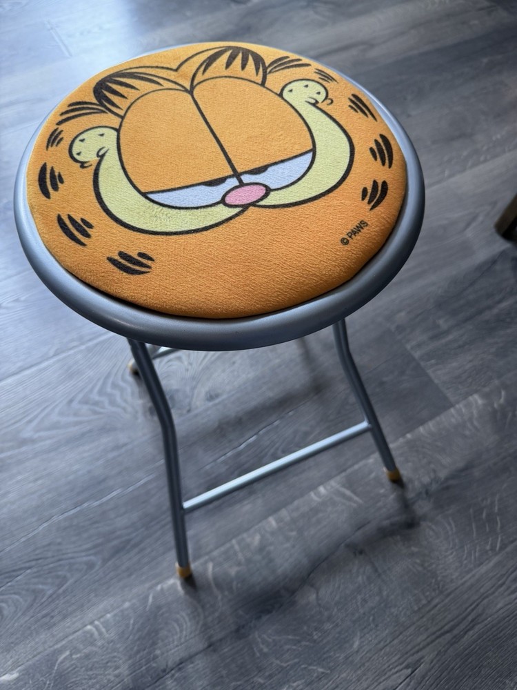 Vintage Garfield Folding Stool. Perfect Condition