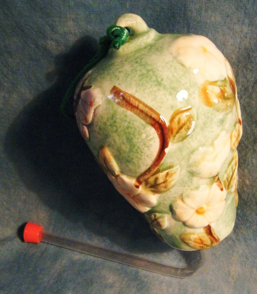 Glass Ceramic Hummingbird Feed Raised Floral Pattern NICE