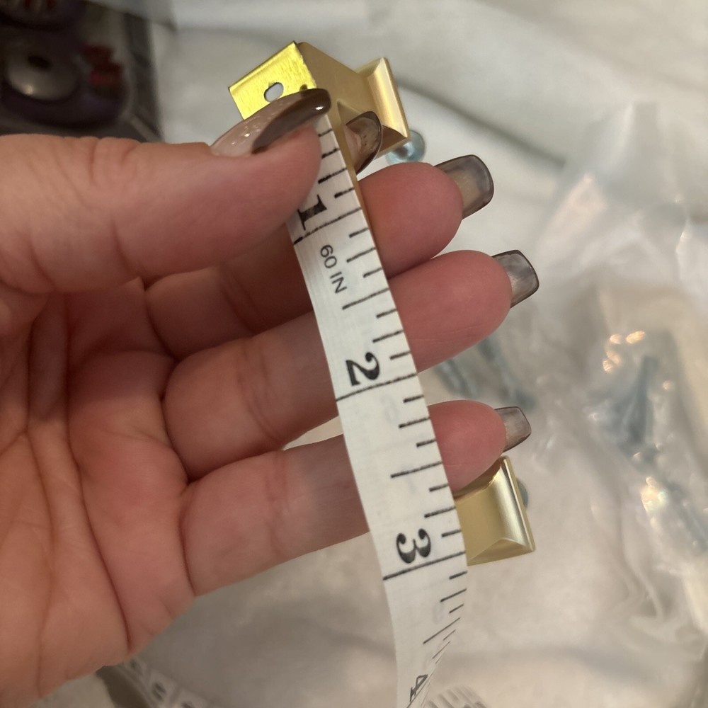 Amerdeco 10 Pack Brushed Gold Cabinet Pulls (read)