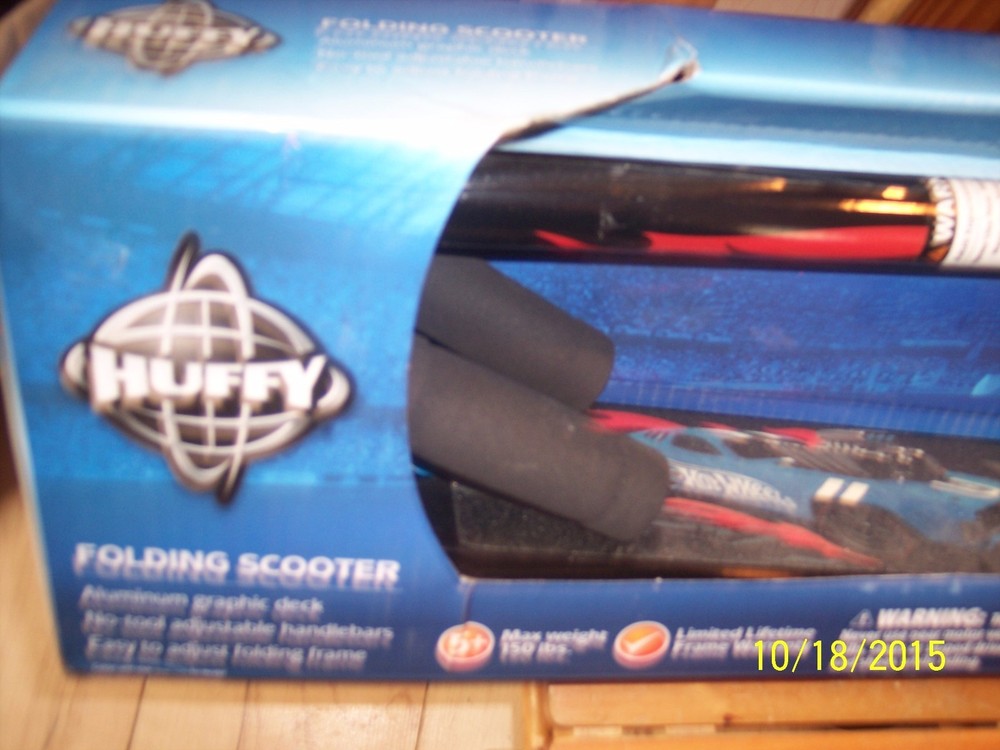 BNIB Huffy Hot Wheels Folding Scooter