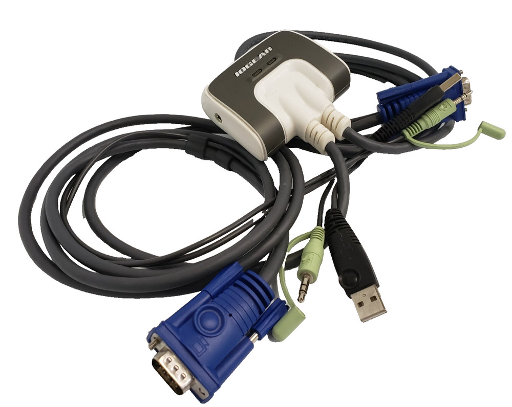 IOGEAR 2-Port VGA USB Compact KVM Switch Box - GCS632U
