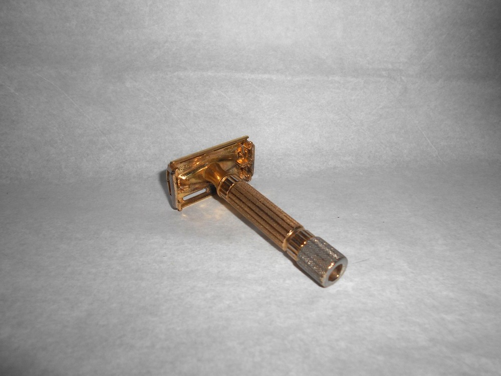 Gillette Aristocrat 1945 46 TTO DE Gold Nickle