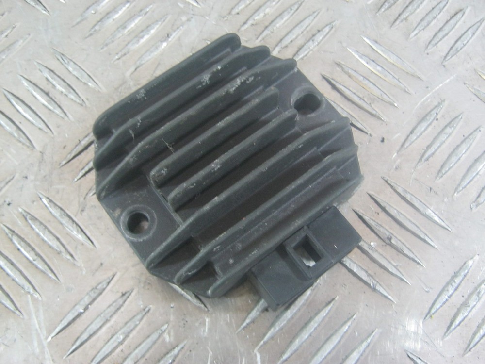 2003 GILERA DNA 125  RECTIFIER REGULATOR