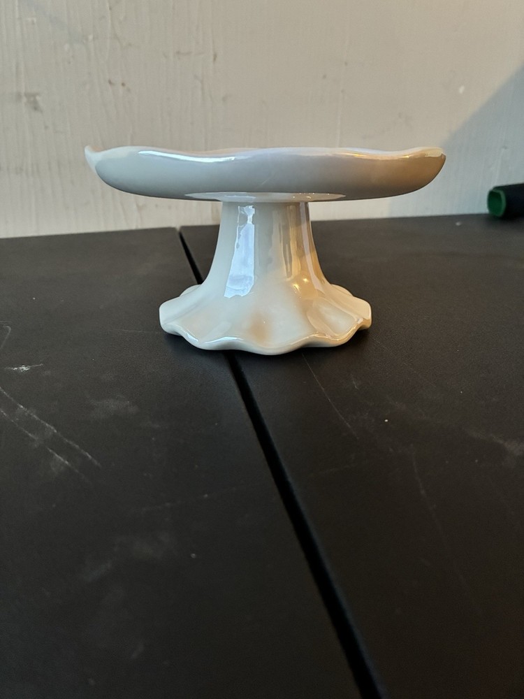 White Ceramic Round Pedestal Cake Stand Glossy Finish Solid Pattern