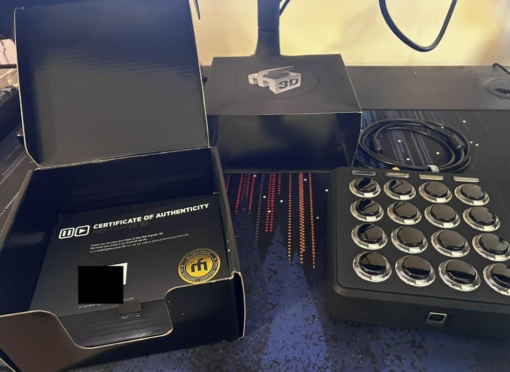 DJ Tech Tools Midi Fighter 3D - Lightly used