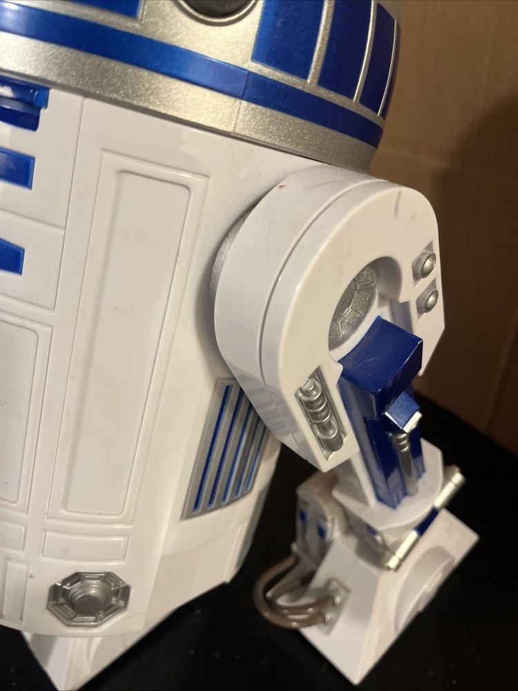 Star Wars Droid Depot R2-D2 Interactive Remote Control Droid No Remote Tested