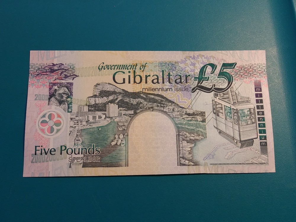 2000 Gibraltar 5 Pounds Commemorative, Choice UNC