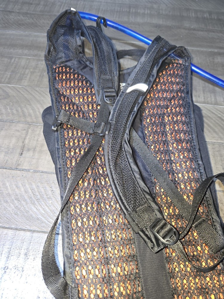 Camelbak Rogue Hydration Pack 85oz Black/Graphite