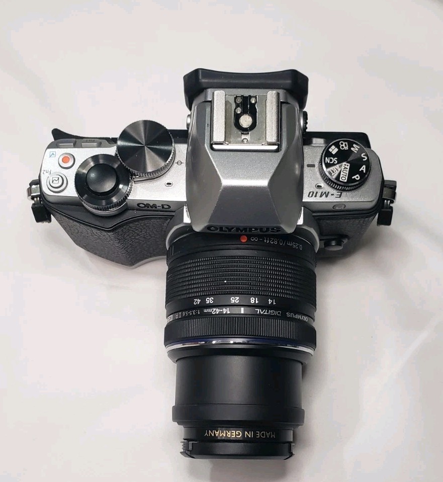 Olympus OM-D E-M10 Digital Camera For Parts