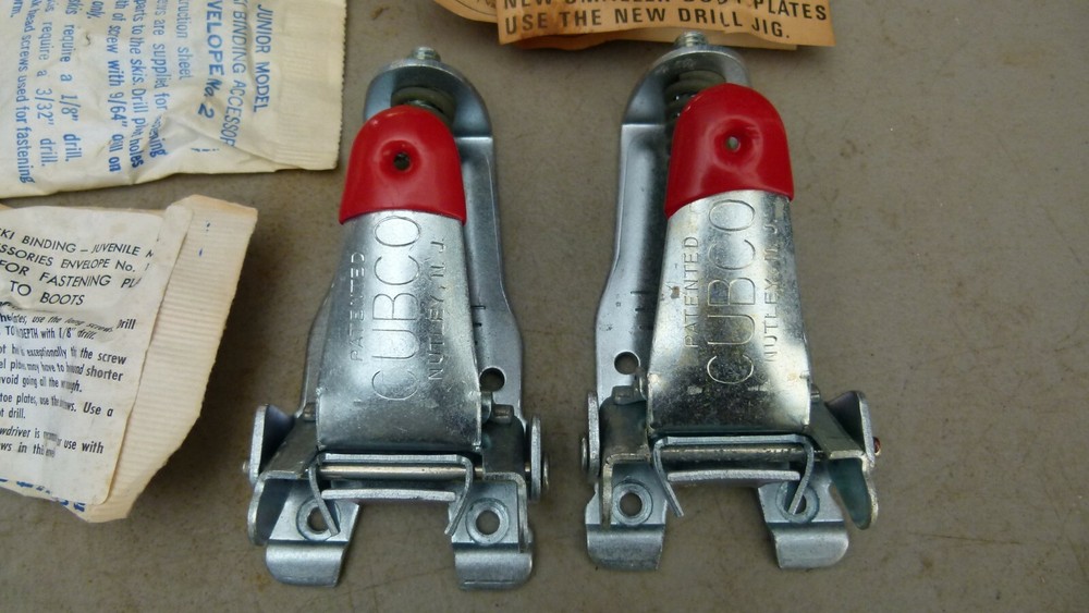 Vintage CUBCO Junior Model Ski Equipment Bindings Automatic Release, Slipper
