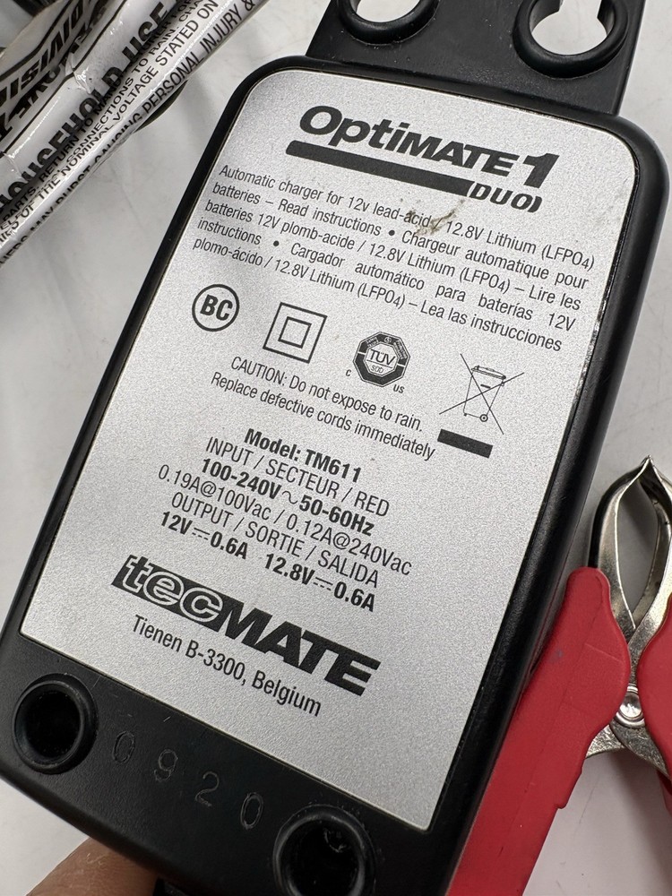 Moose Optimate 1 Duo Automatic Battery Charger / Maintainer