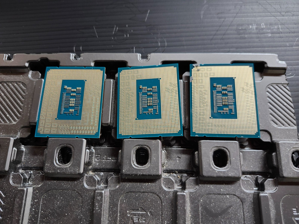 Intel® Core™ 3 Processor 201E 12M Cache, up to 4.80 GHz