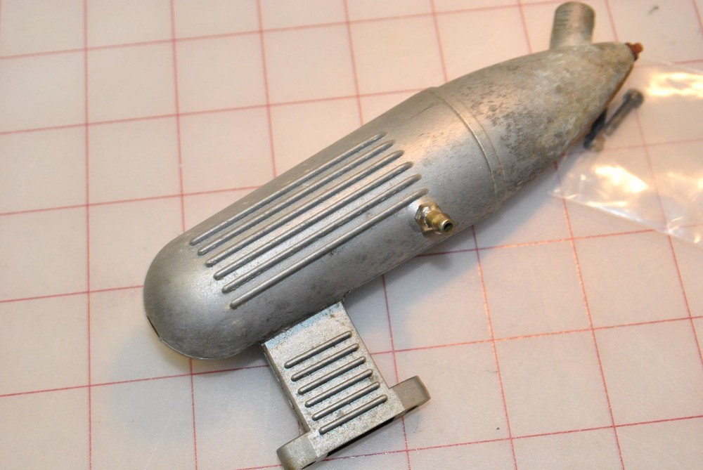 Magnum Pro 40 ABC RC Engine and muffler. Nice!