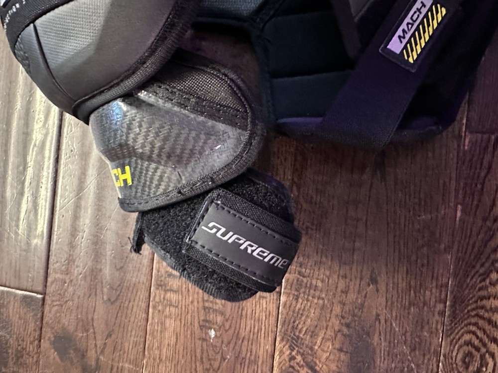 Bauer Supreme Mach Shoulder Pads Intermediate Size Large (1016-5566)