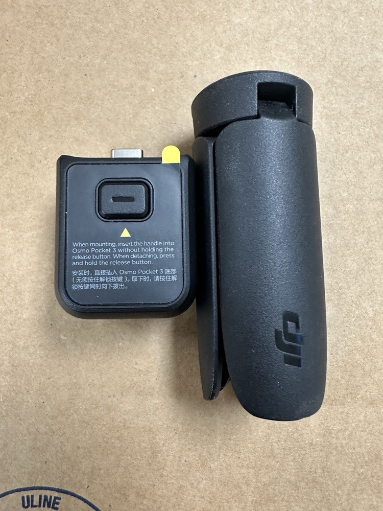 DJI Osmo Pocket 3 - HANDLE WITH 1/4" THREAD & MINI TRIPOD