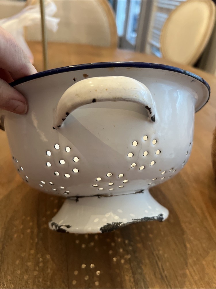 Vintage Large White Enamelware Handled Colander Strainer w/Base 9”x5”