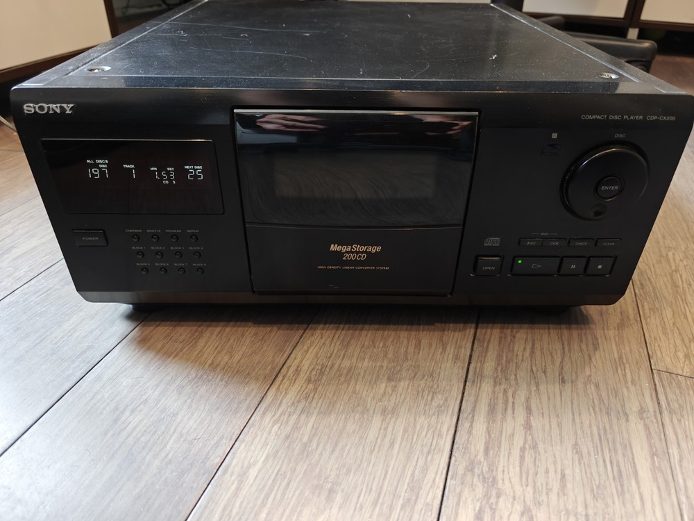 Sony CDP-CX200 Mega  200 Disc CD Changer  Tested/Working Pristine Condition!!