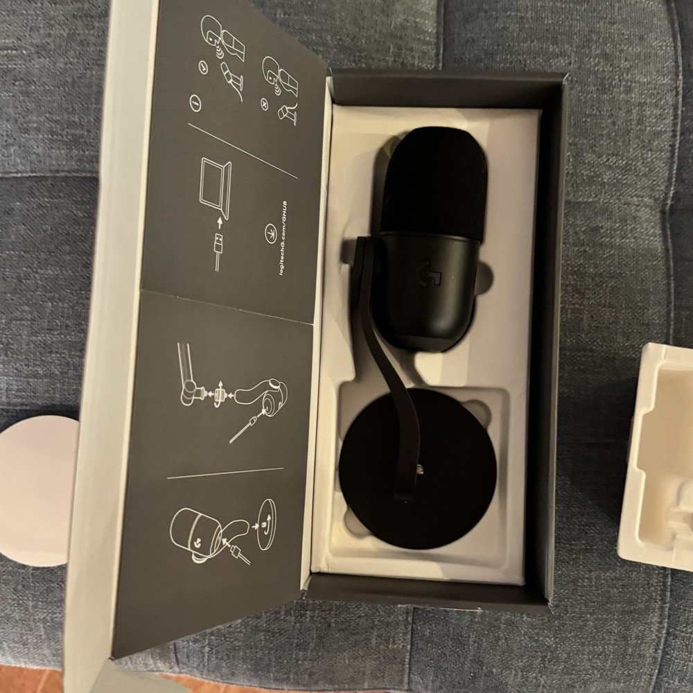 Logitech Yeti GX Dynamic RGB Gaming Mic with LightSync