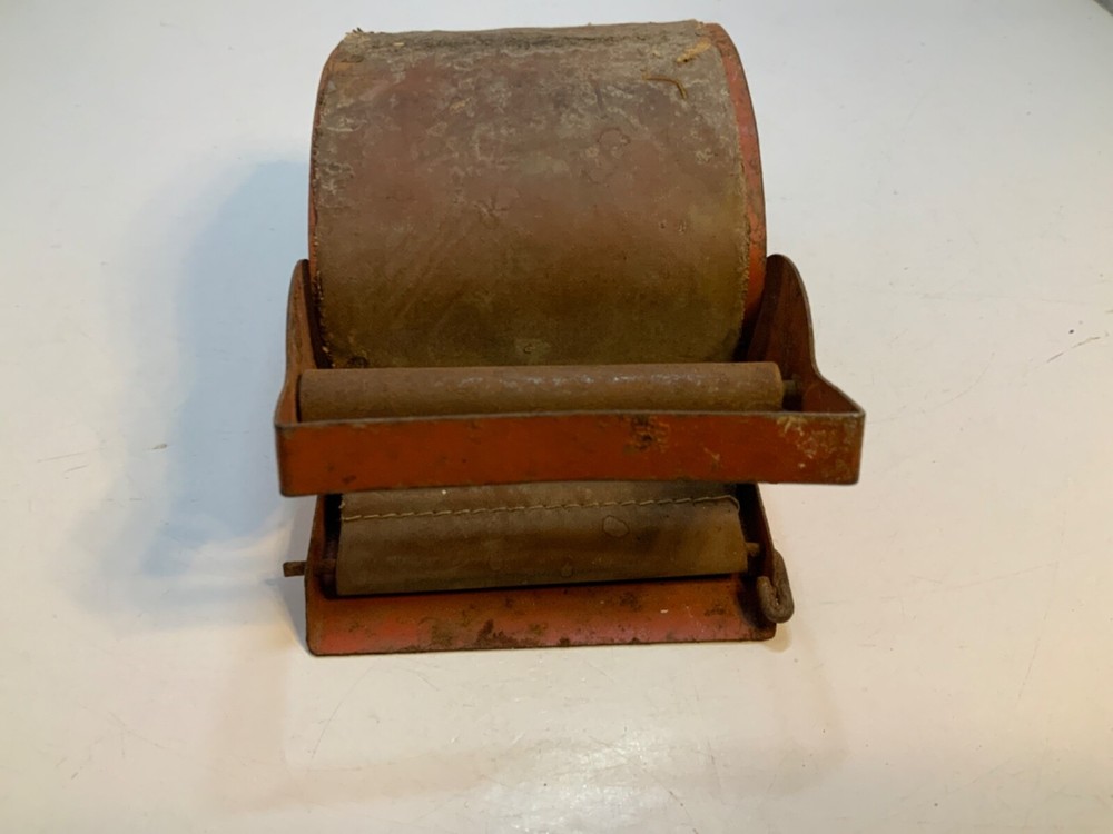 BROWN & WILLIAMSON CIGARETTE ROLLER VINTAGE