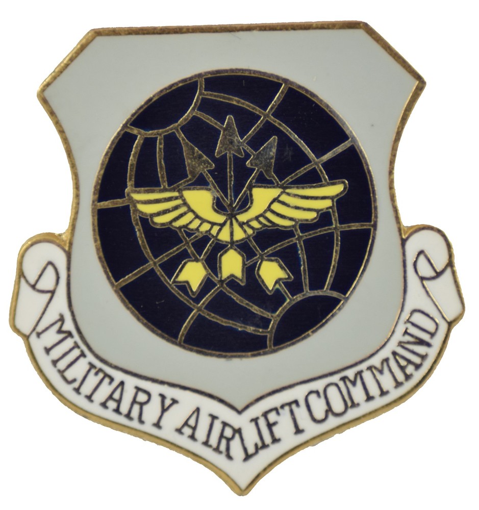 MILITARY AIR LIFT CMD HAT PIN