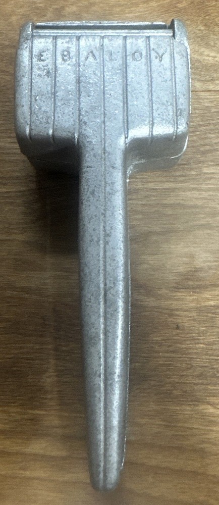 VTG Handheld EBALOY Cast Rectangular Aluminum Metal Ice Crusher Juicer 7”