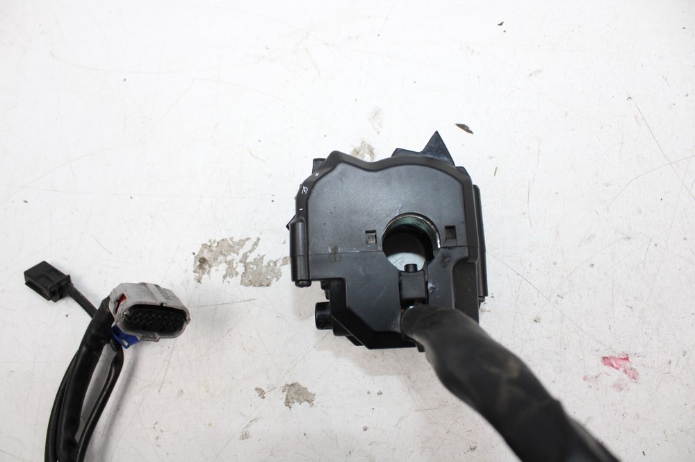 YAMAHA MT09 SP Left side switch 2021 A9-R5-S1-BIN2
