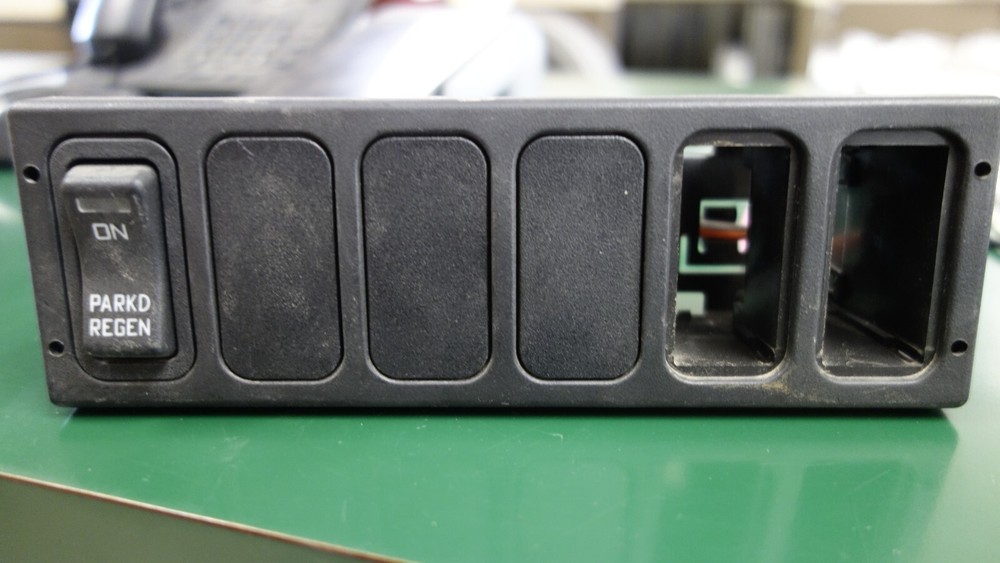 International Dash Console Switch PARKD REGEN 3575432C5