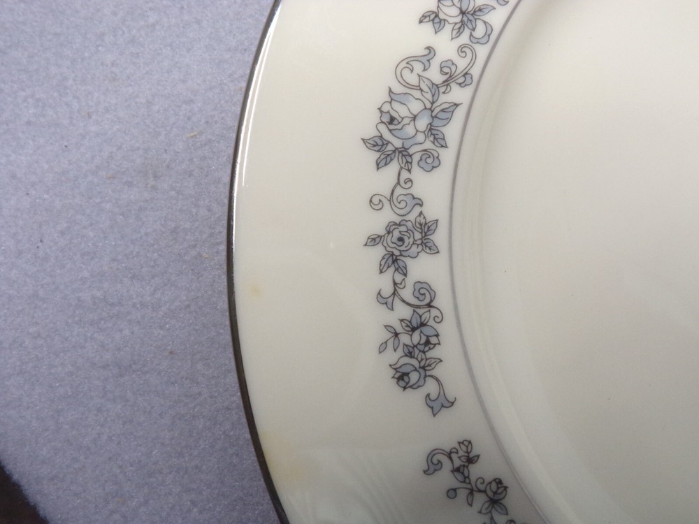 Lenox "Promise" 4pc partial place setting (missing cup)