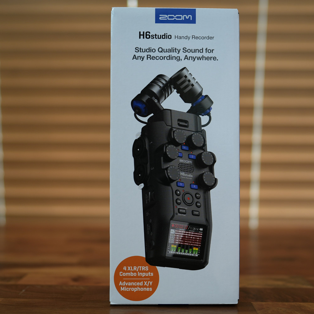 ZOOM H6studio Handheld Recorder Black High-Resolution 6-Channel Inputs