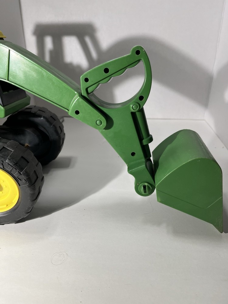 ERTL John Deere Front End Loader Plastic 13x10.5” Green Yellow