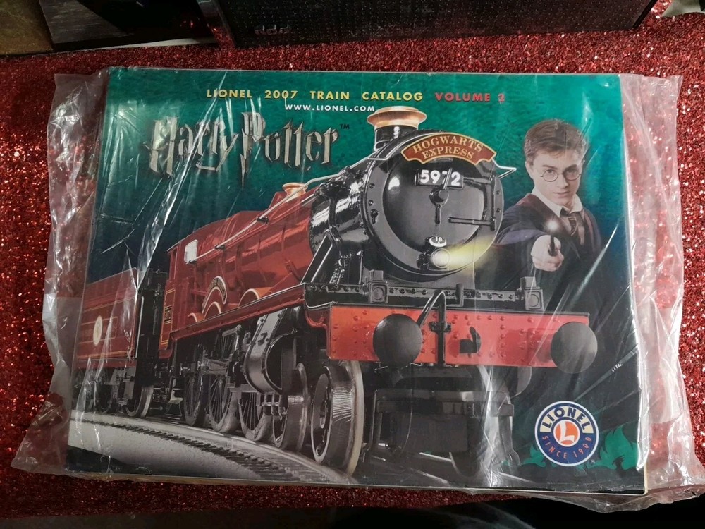 LIONEL TRAIN CATALOG 2007 Volume 2