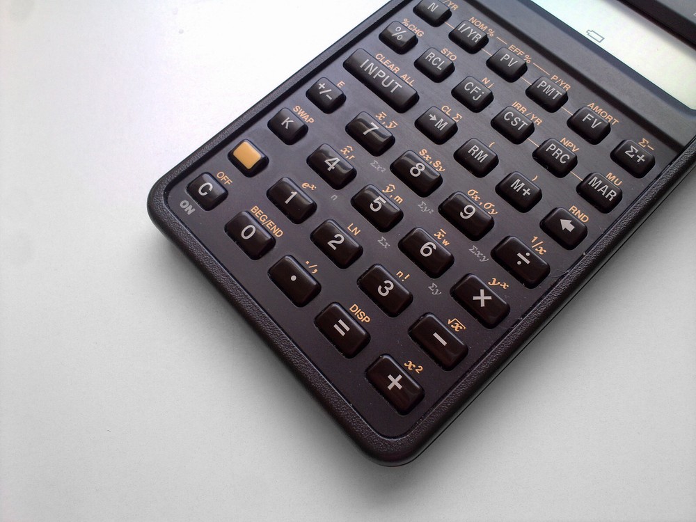 Hewlett Packard HP-10B Calculator excellent condition