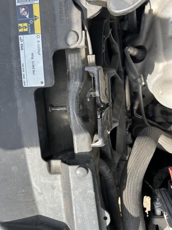 CHEROKEE  2016 Keys/Latches/Locks 104581890