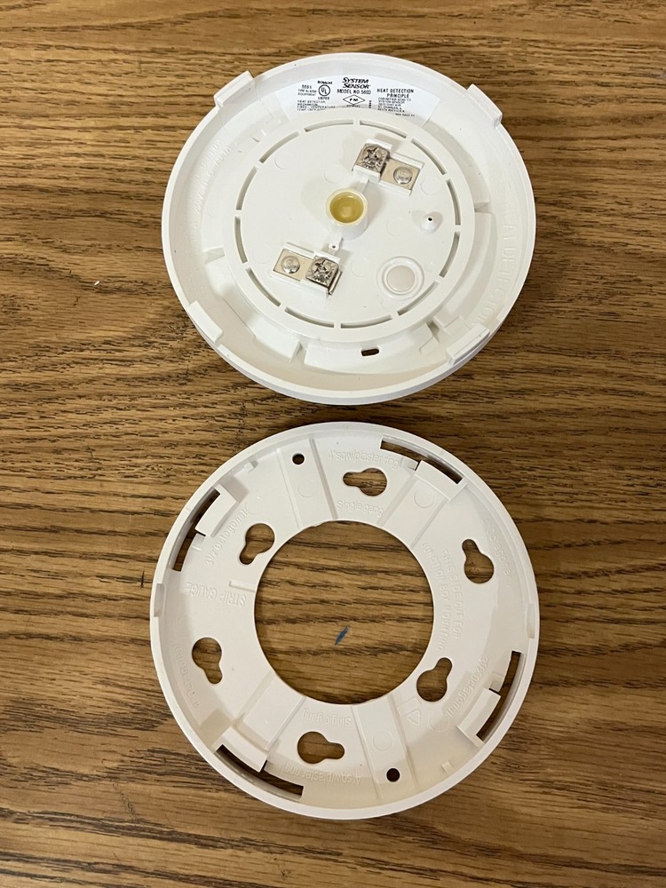 System Sensor 5603 135F Fixed Temp, Single-Circuit Mechanical Heat Detector