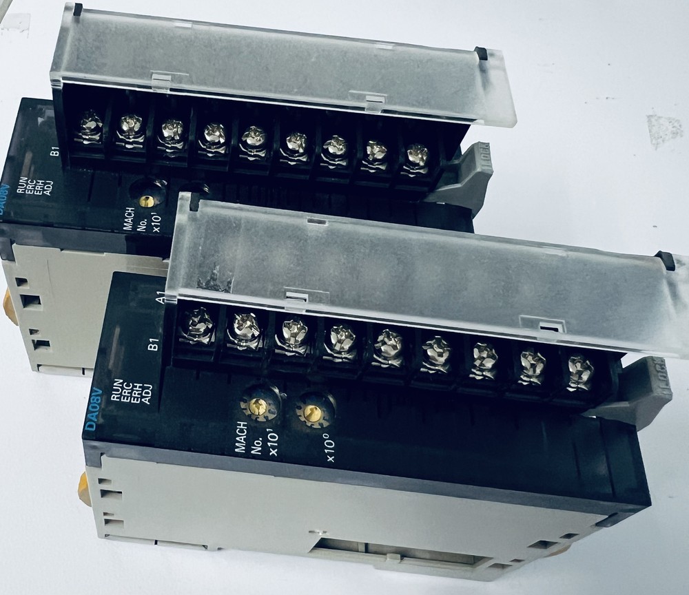 Omron CJ1W-DA08V Analog Output Module, 8-Channel PLC Unit – Used – Multiple Qty