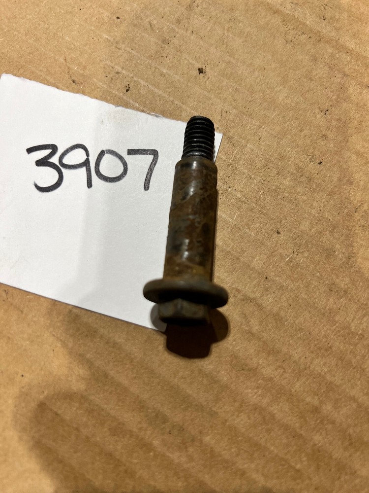MTD EDGER D09967 AC SHOULDER BOLT 738-0929 (#3907)