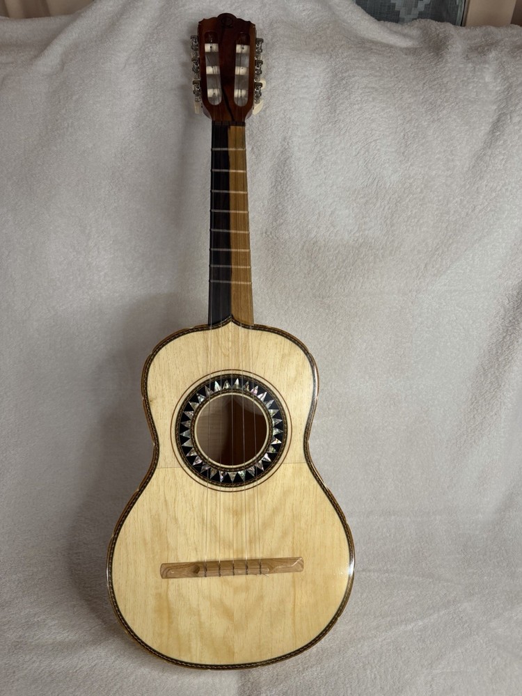 Olague Vihuela Size 1