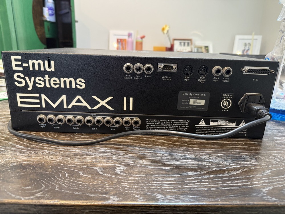 E-MU SYSTEMS EMAX II model 2213 16 Bit Digital Sound System