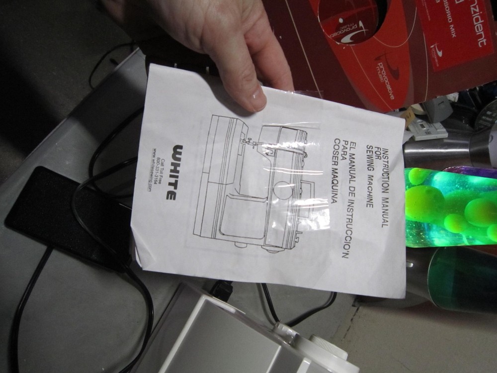 Working White Style Pro 1126 Sewing Machine FREESHIP