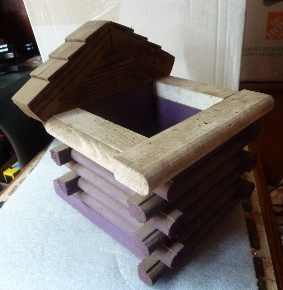 Power Cat K-State Log Cabin Planter