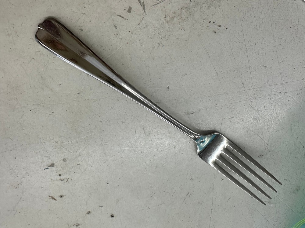 Gala Impulse 1 Dinner Fork Oneida Stainless Center Ridge Beaded Tip 7 3/8" Gloss