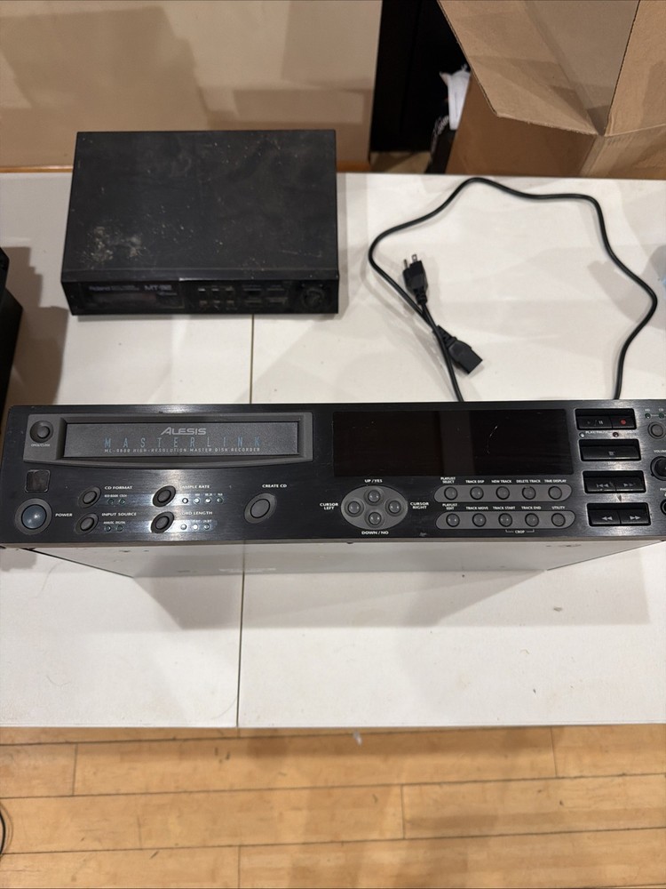 Alesis *Masterlink ML-9600 *High Resolution Master Disc CD Recorder Pro Audio