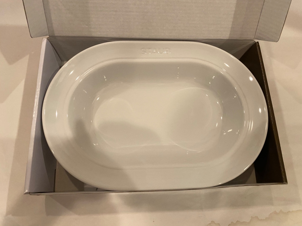 STAUB ceramic DINNERWARE 10” Oval Serving Dish platter , white NIB LAST ONE