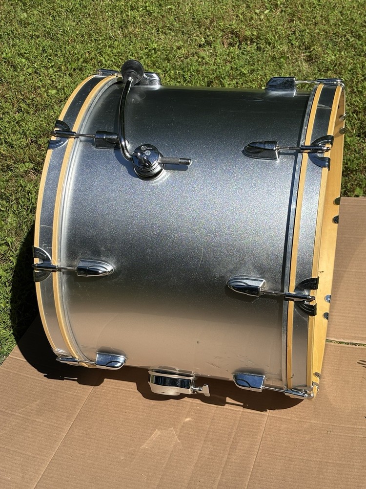 Sonor Force 1003 22” Silver Bass Drum