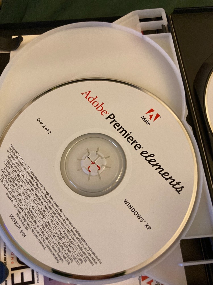 Adobe Photoshop Elements 3.0 plus Adobe Premiere Elements (PC, 2004)