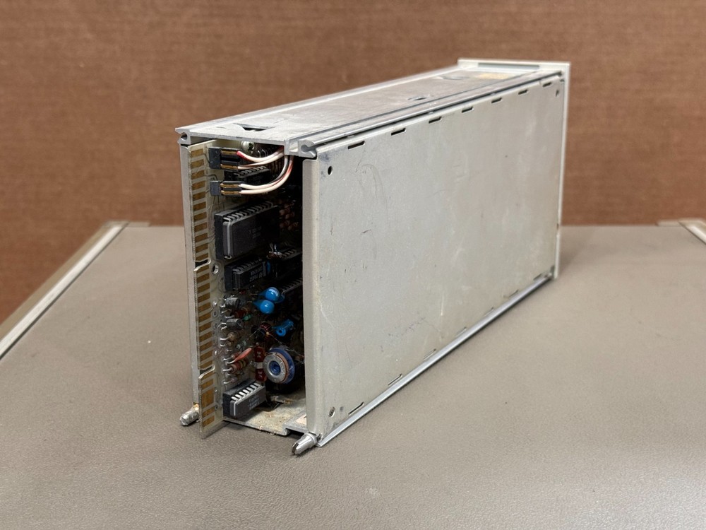 Tektronix DM501 Digital Multimeter