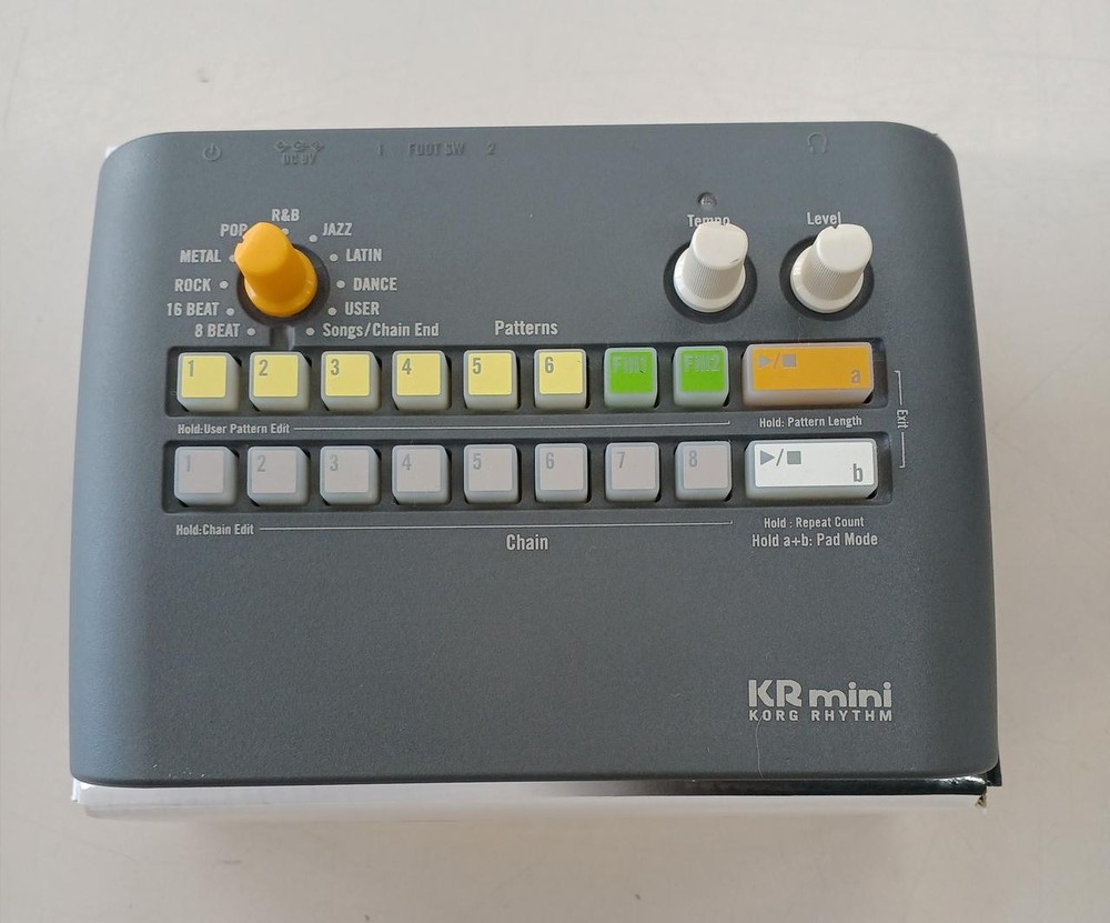 KORG KR MINI Rhythm Box Compact Drum Machine Vintage Synth Module