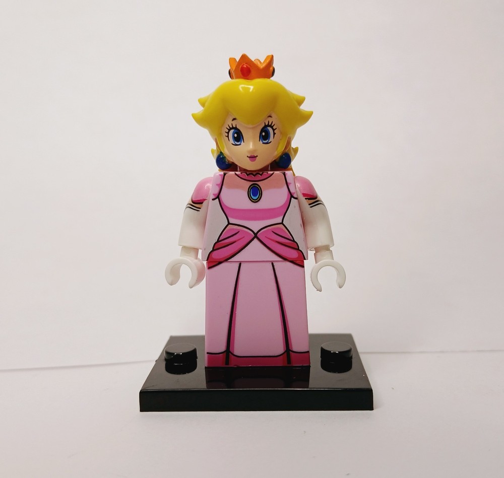 Princess Peach Minifig